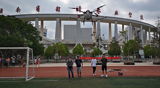 一定要將無人機飛防植保技術在馬來西亞推廣