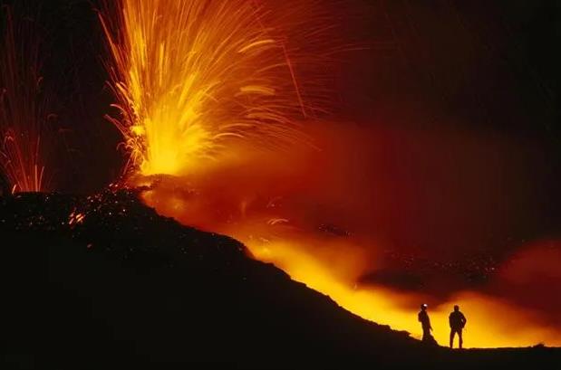 無人機直闖“虎穴”，死盯300座活火山！