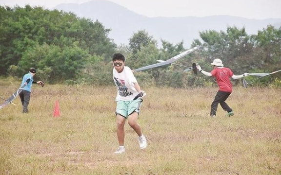 龍崗區(qū)無人機測試場迎來深圳遙控滑翔機公開賽