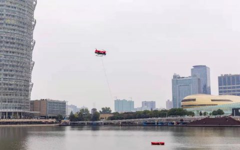 在百米以上高層建筑滅火，旋翼無人機(jī)實(shí)現(xiàn)了