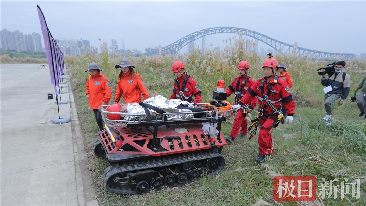 漢臺民間救援交流會在漢舉行，兩岸援救組織視頻連線展示實戰(zhàn)演練