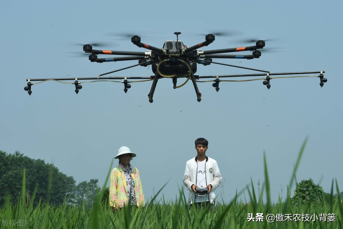 無人機打藥到底好不好？這些優(yōu)點和缺點你要先搞明白