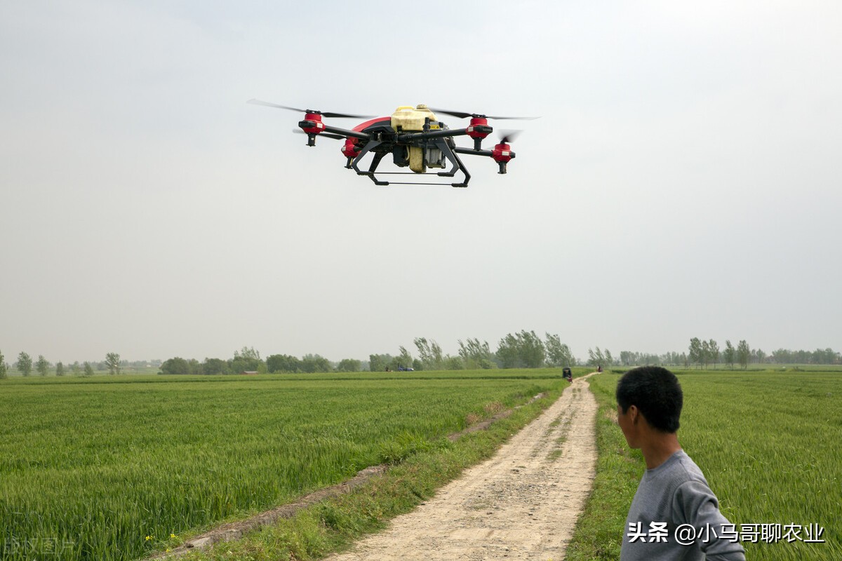 農(nóng)業(yè)無人機噴藥到底好不好？它有什么優(yōu)缺點？看看這些都清楚嗎？