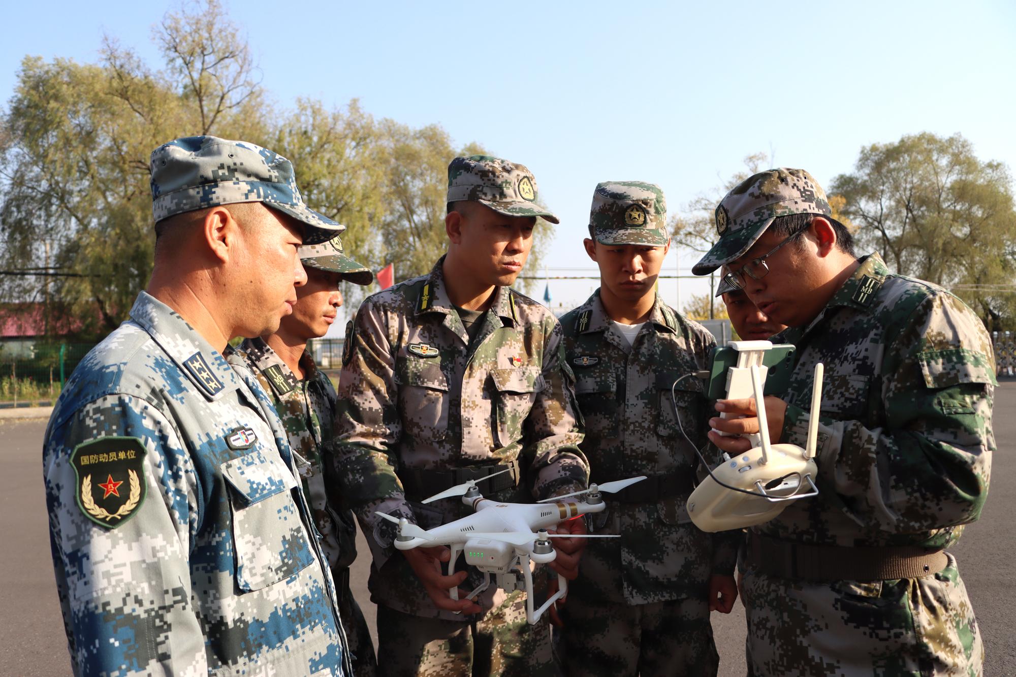 遼源市西安區(qū)人武部組織基干民兵無(wú)人機(jī)技能培訓(xùn)